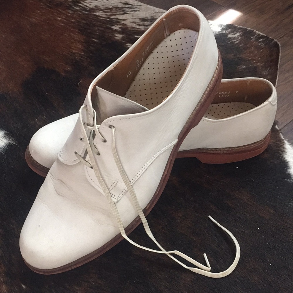 Allen Edmonds cream nubuck oxford 10D